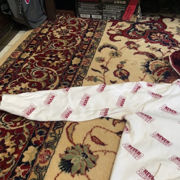 hoodie - Picture 2 of 4